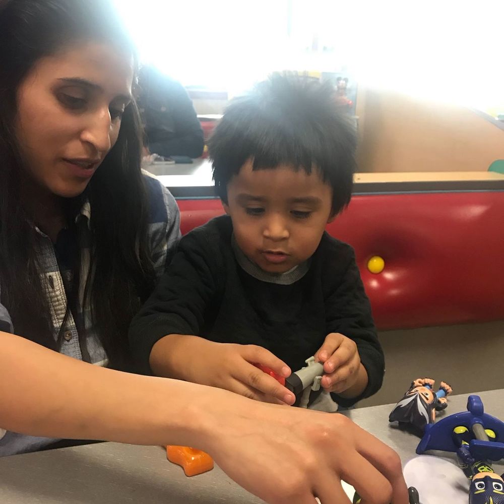 Meet your Posher, Yenesis